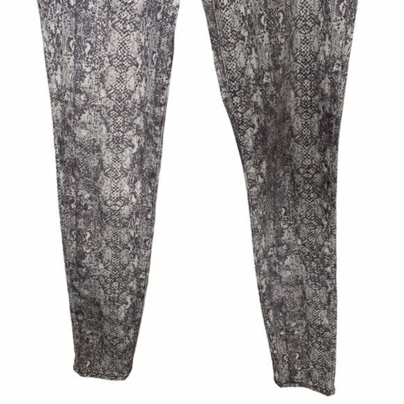 Jessica Simpson Kiss Me Super Skinny Jeans Gray Snakeskin Print Size 26 - Picture 4 of 11